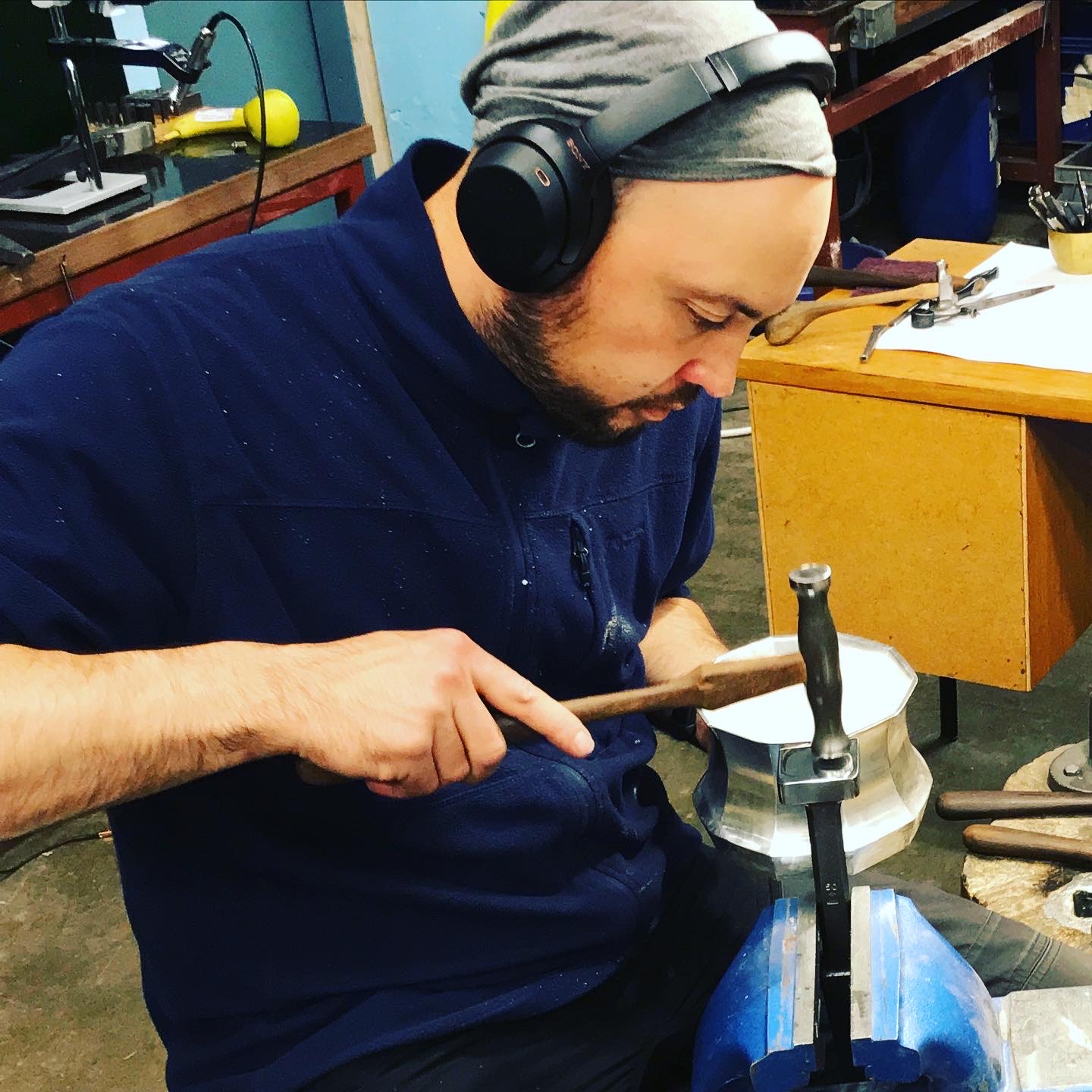 Temppeliaukion kirkon ehtoolliskaluston lisäosat