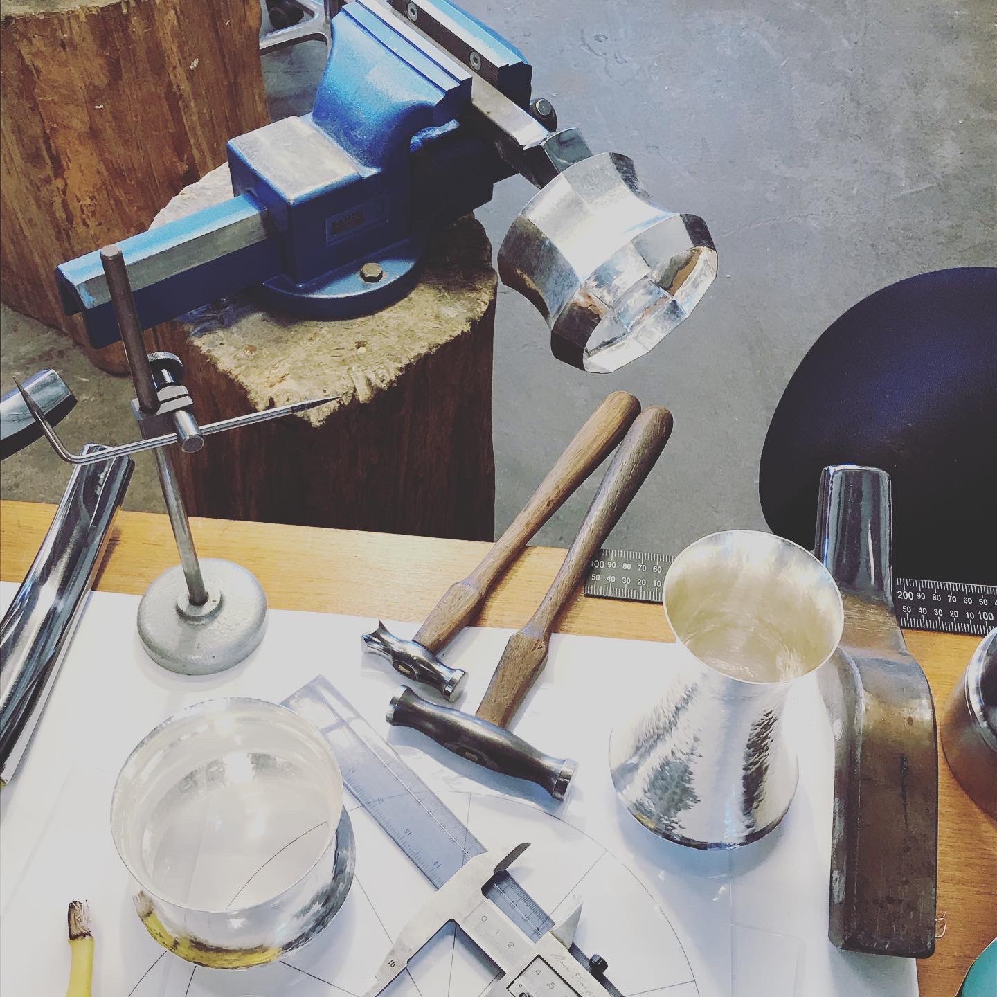 Temppeliaukion kirkon ehtoolliskaluston lisäosat